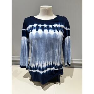 Chico’s Zenergy Tie-Dye Ruched 3/4 Sleeve Top – Size 1 (Medium)